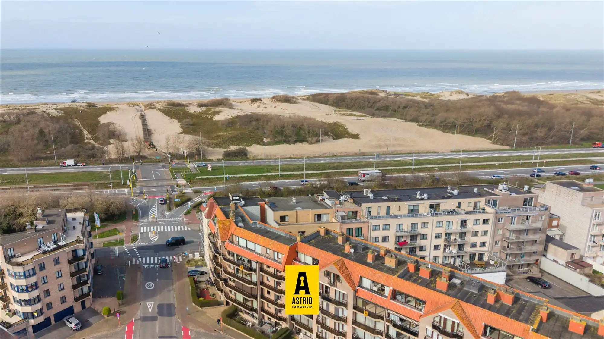 Groot zonnig appartement met vrij zicht vlakbij zee! foto 18