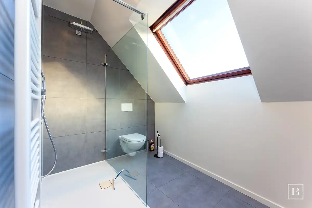Multifunctioneel pand met loods (ca. 150m²) en woonst foto 14