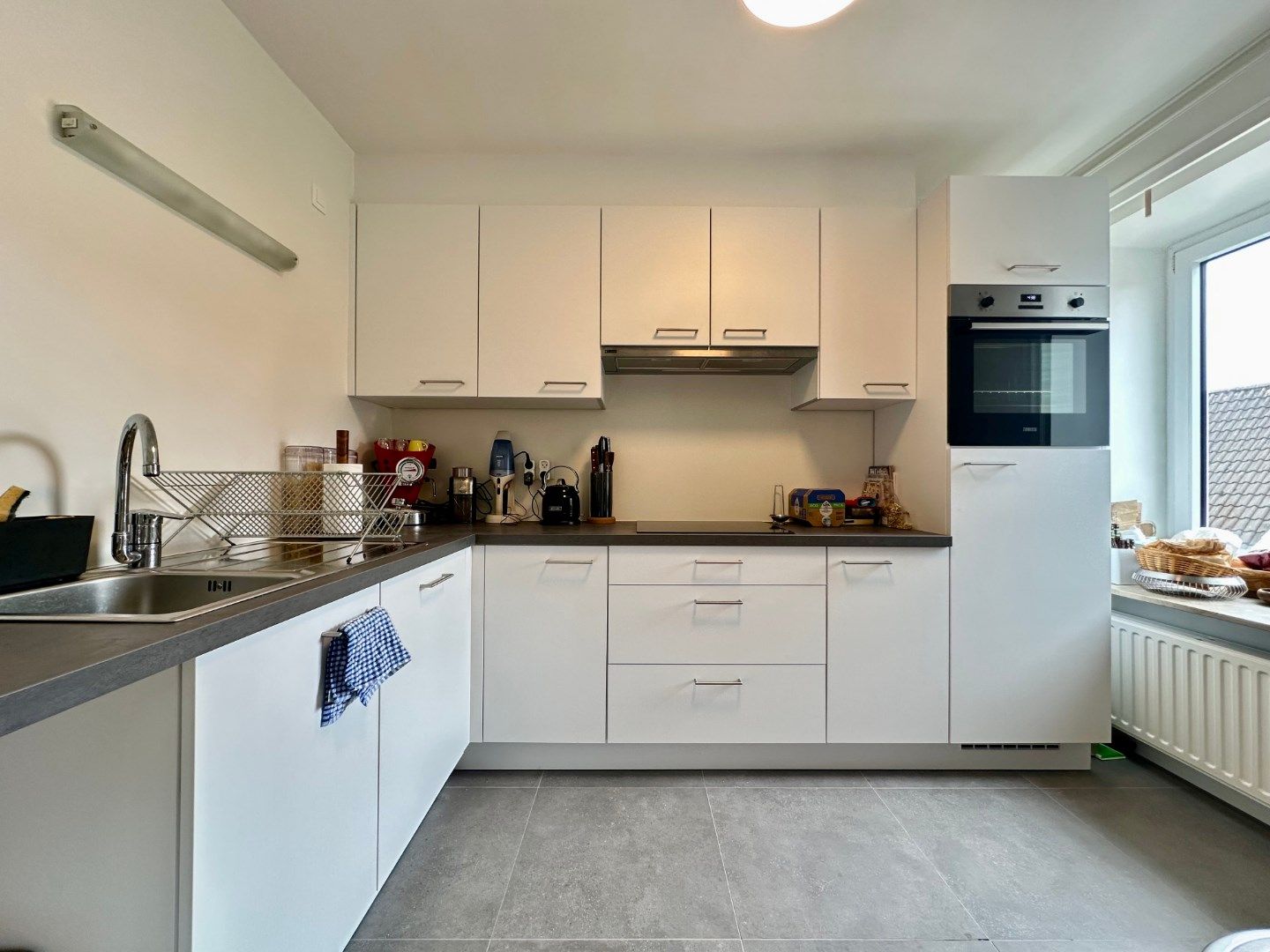 Lichtrijk appartement vlakbij de Coupure foto 5