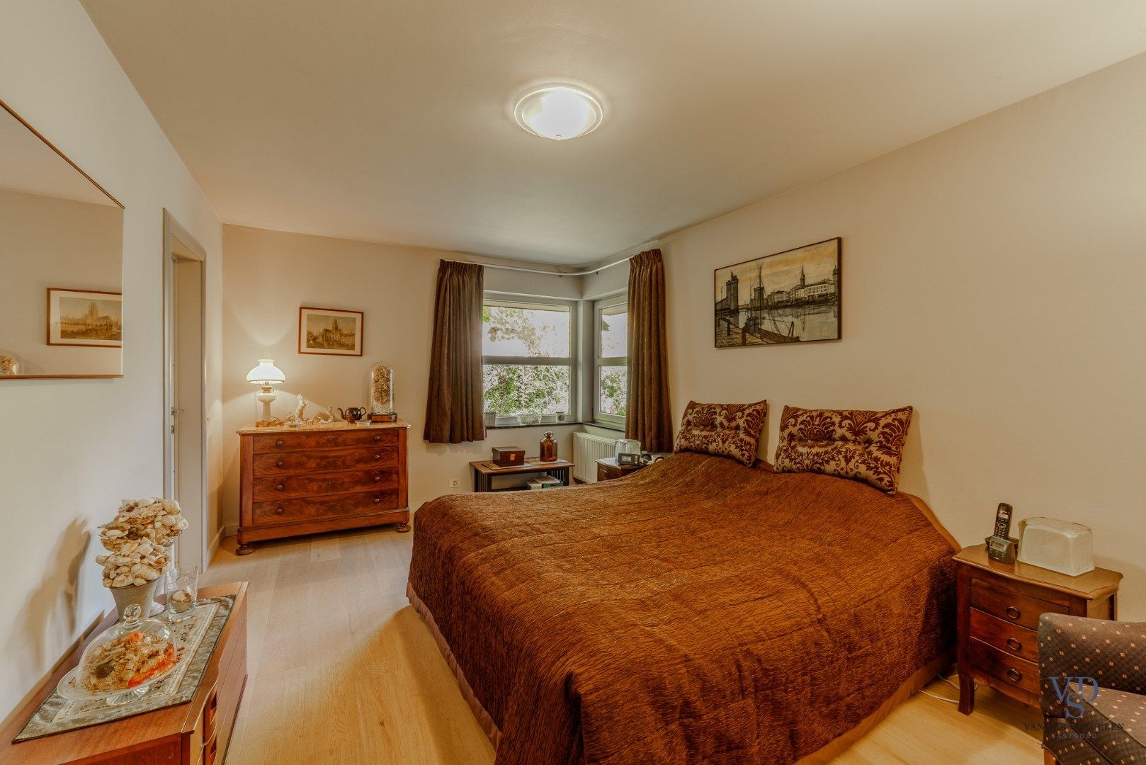 Tijdloze villa in 't groen.  foto 18