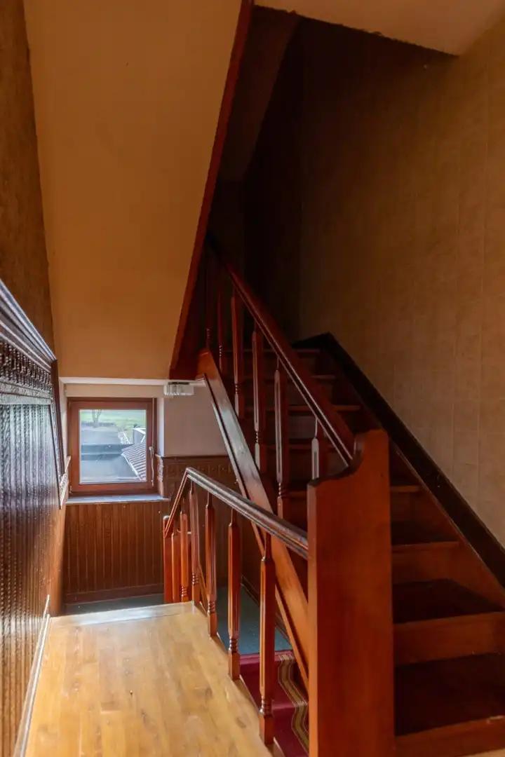 Rustig gelegen woning met 4 slaapkamers foto 18