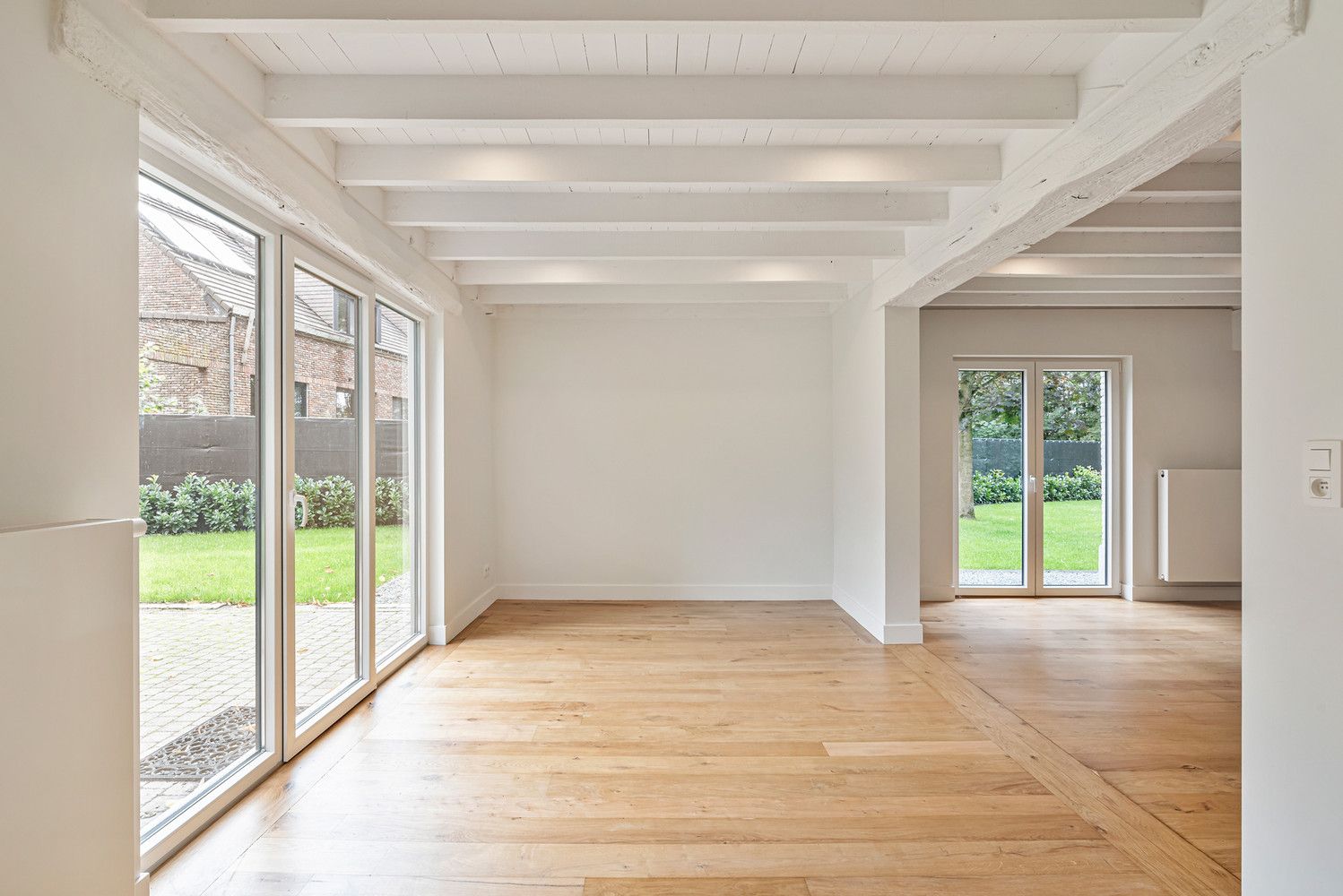 Gerenoveerde hoeve op 1313 m² met inrijlaan. foto 30