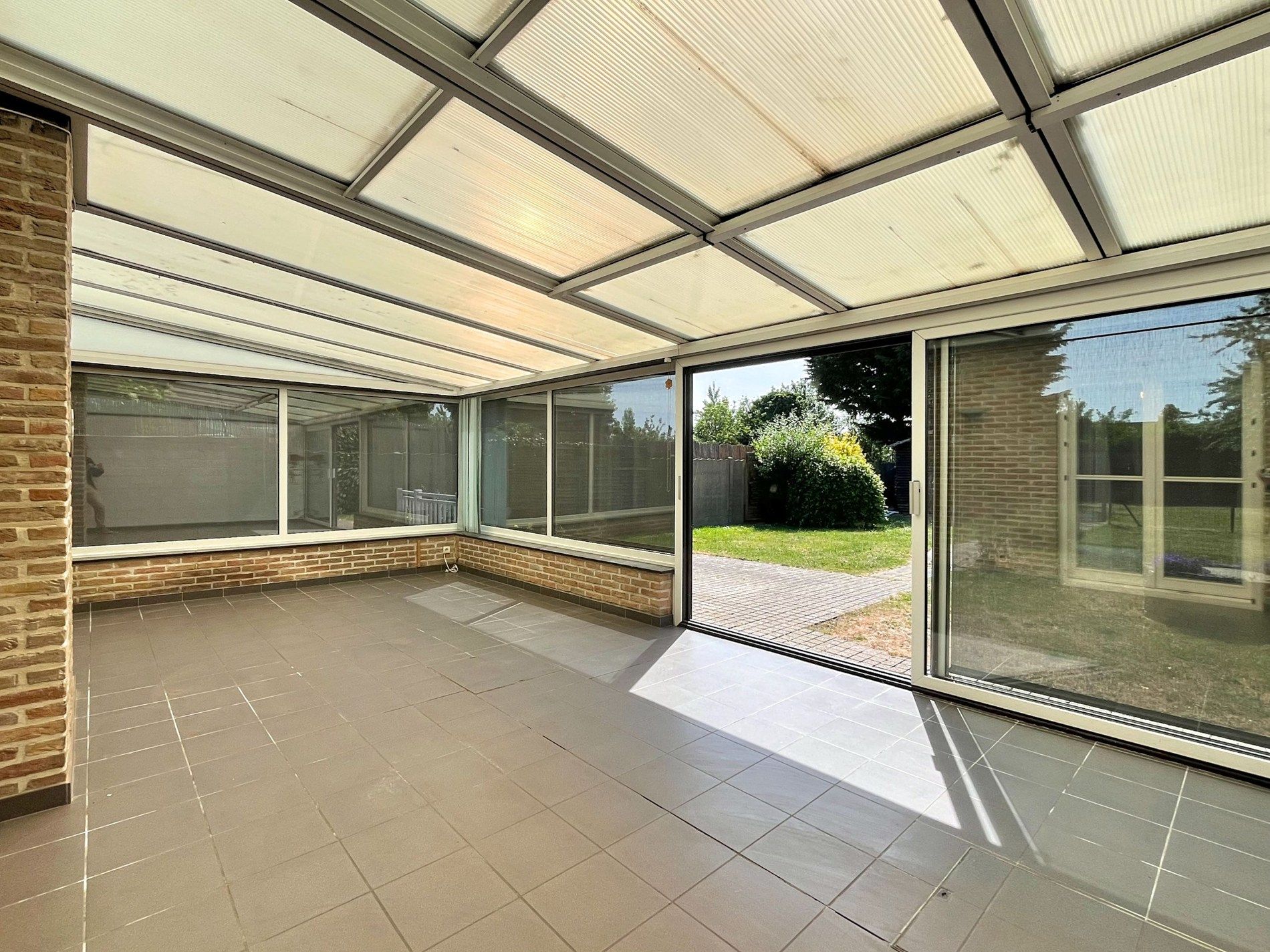 Alleenstaande woning met grote tuin en garage te Knokke foto 5