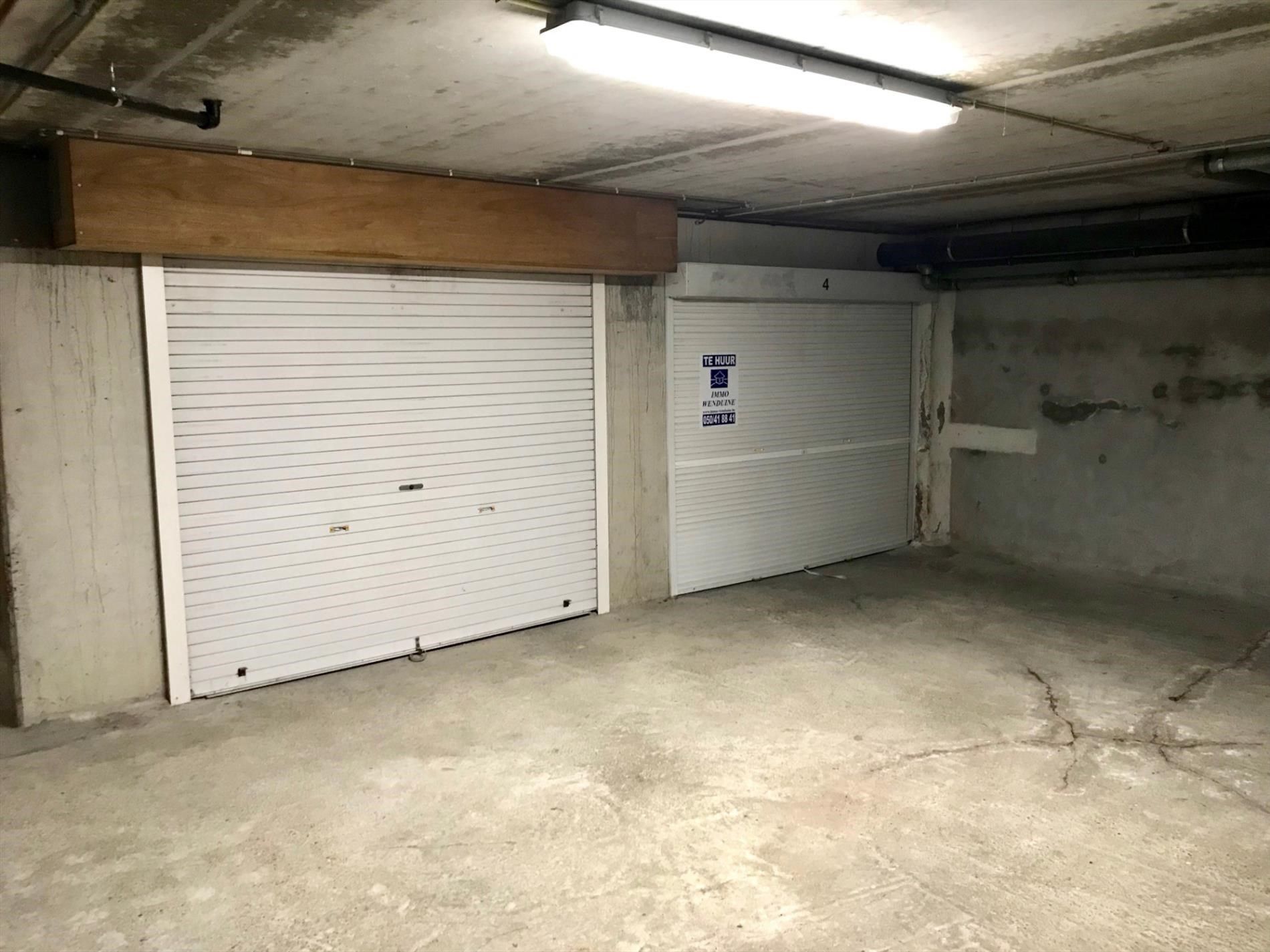 Gesloten garage - centrum Wenduine foto 5