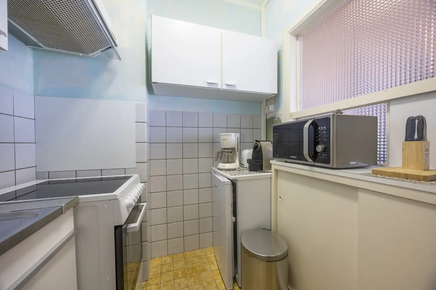 Instapklare studio met zuidgericht terras op topligging vlakbij de Zeedijk! foto 11