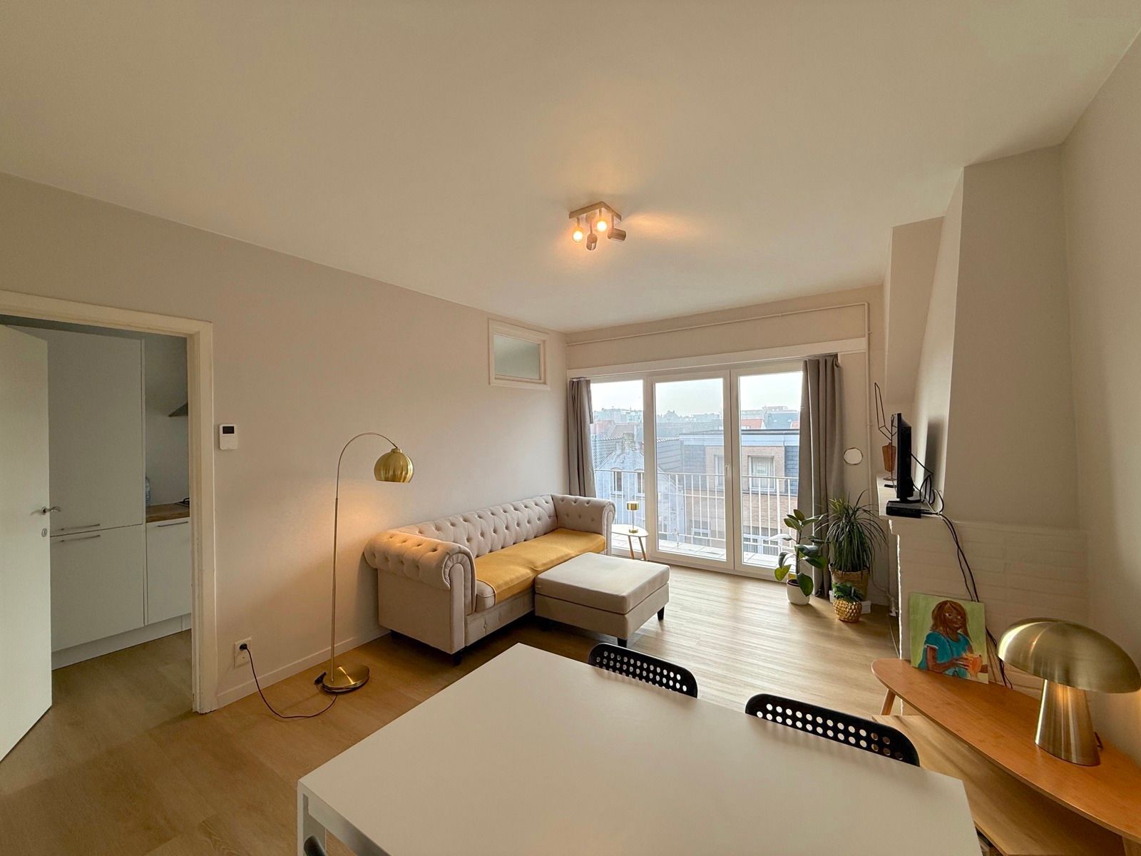 Zongericht en vernieuwd appartement met 2 slpks en terras foto 2