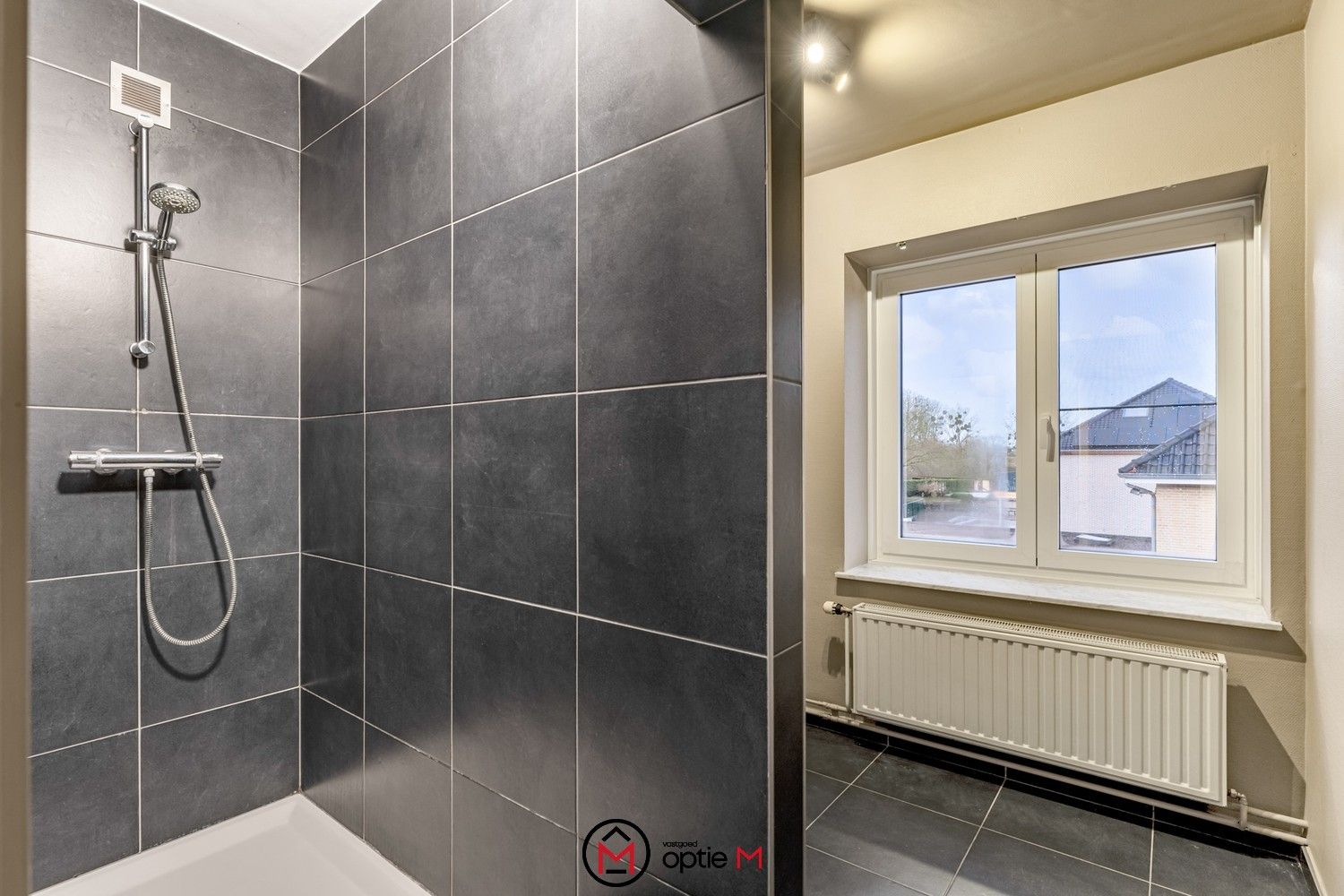 Appartement in Bilzen met twee parkeerplaatsen foto 6