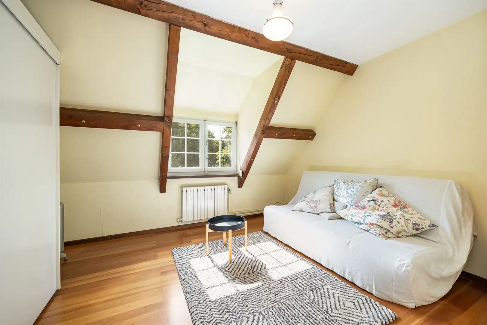 Karaktervolle landelijke woning met 4 slpk en ruime tuin foto 21