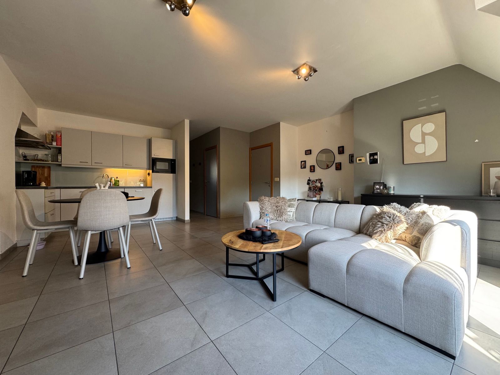 Te huur: duplex appartement aan de rand van centrum Aalst foto 2