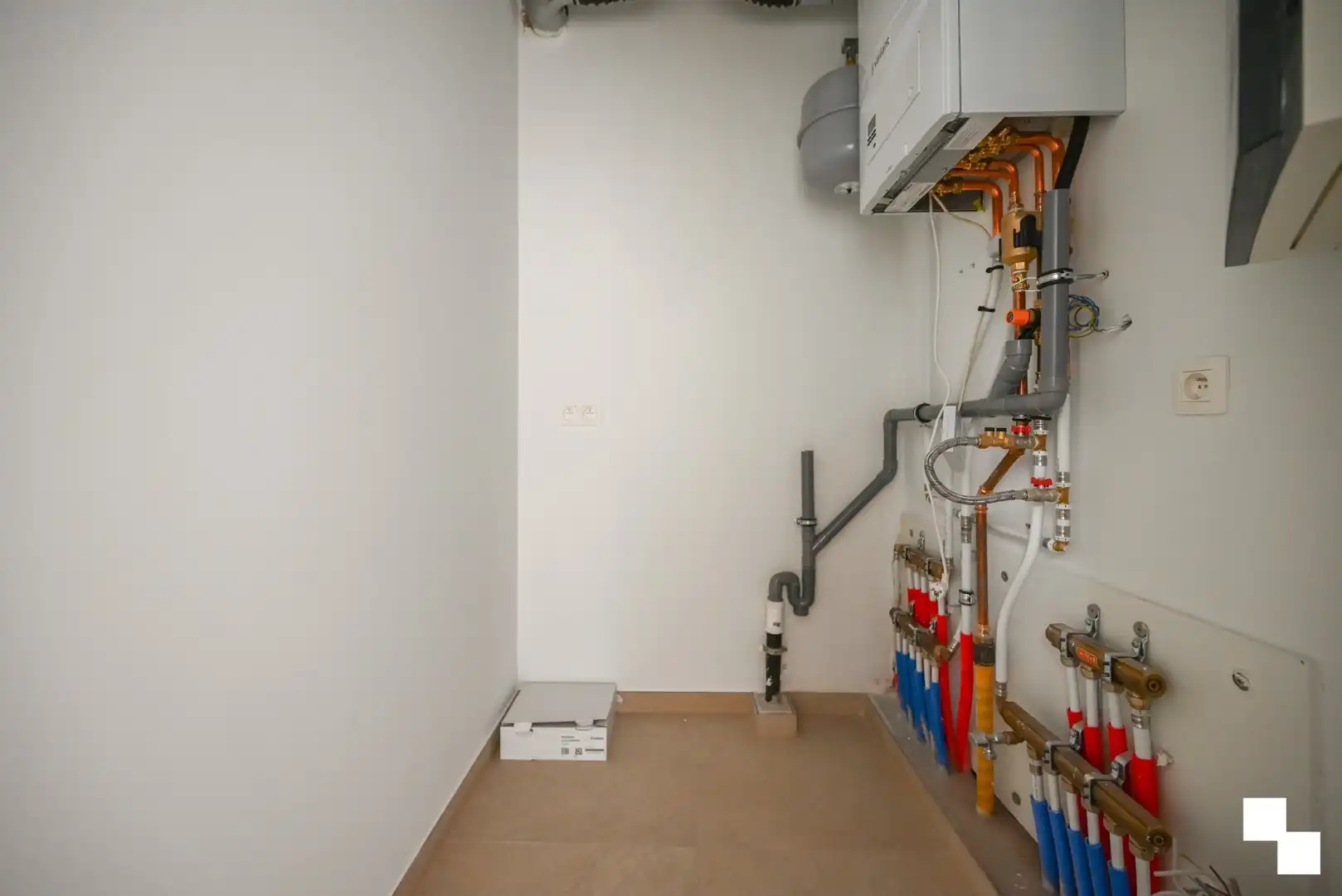 Nieuw appartement met twee slaapkamers te Izegem foto 16