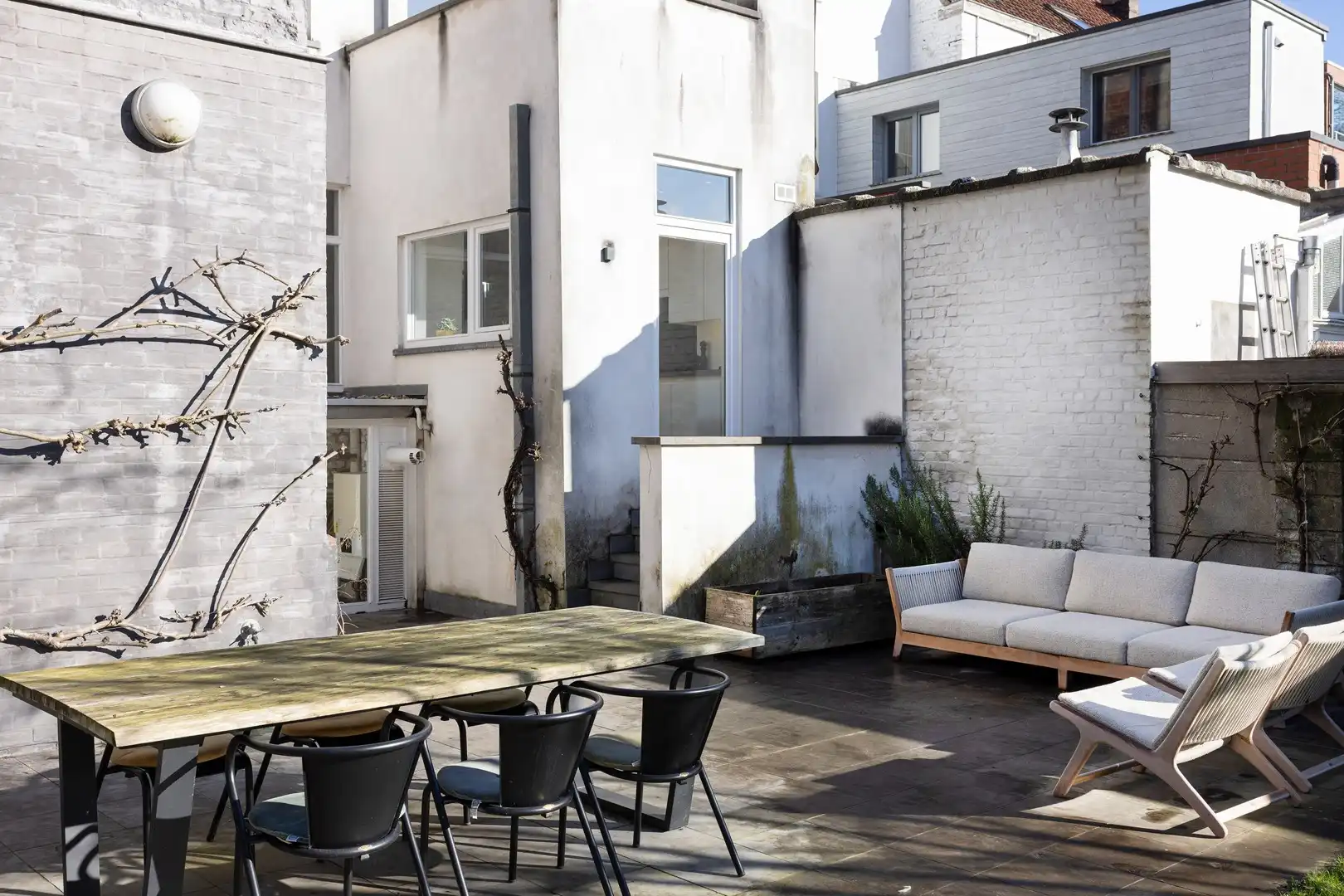 Karaktervolle stadswoning met tuin én garage. foto 7