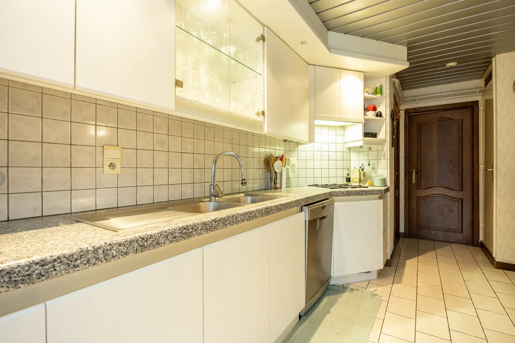 Charmante woning met drie slaapkamers. foto 11