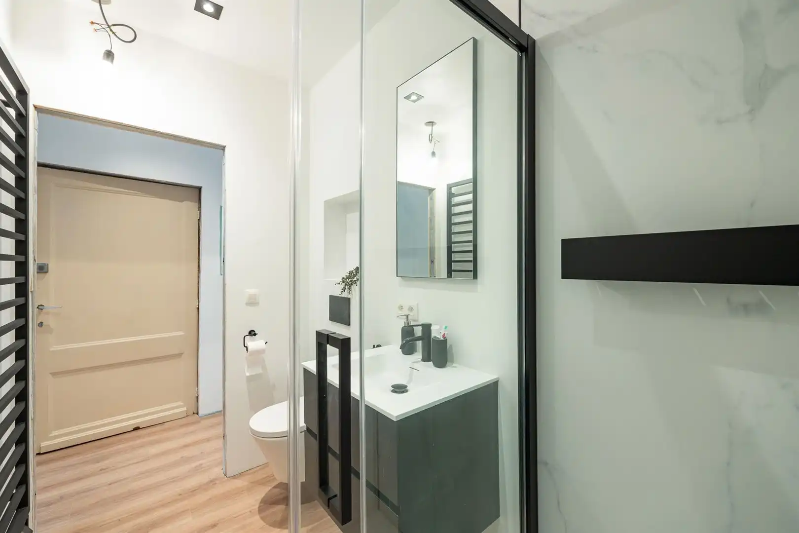 Flat/studio op toplocatie foto 12