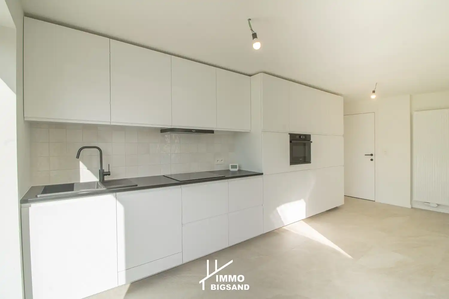Volledig gerenoveerde woning met 3 slaapkamers, garage en ruime tuin foto 7