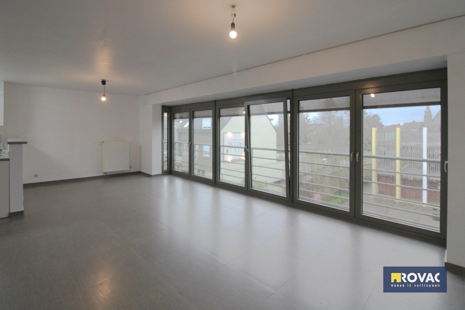 Energiezuinig appartement op absolute toplocatie in centrum Roeselare! foto 5