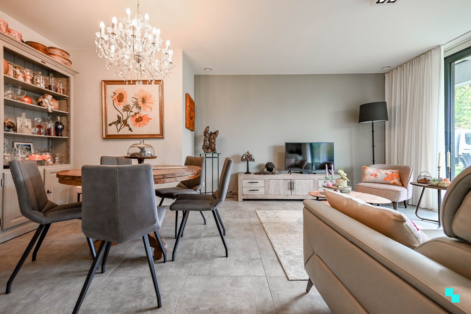 Uniek gelijkvloers éénslaapkamerappartement te Izegem foto 6