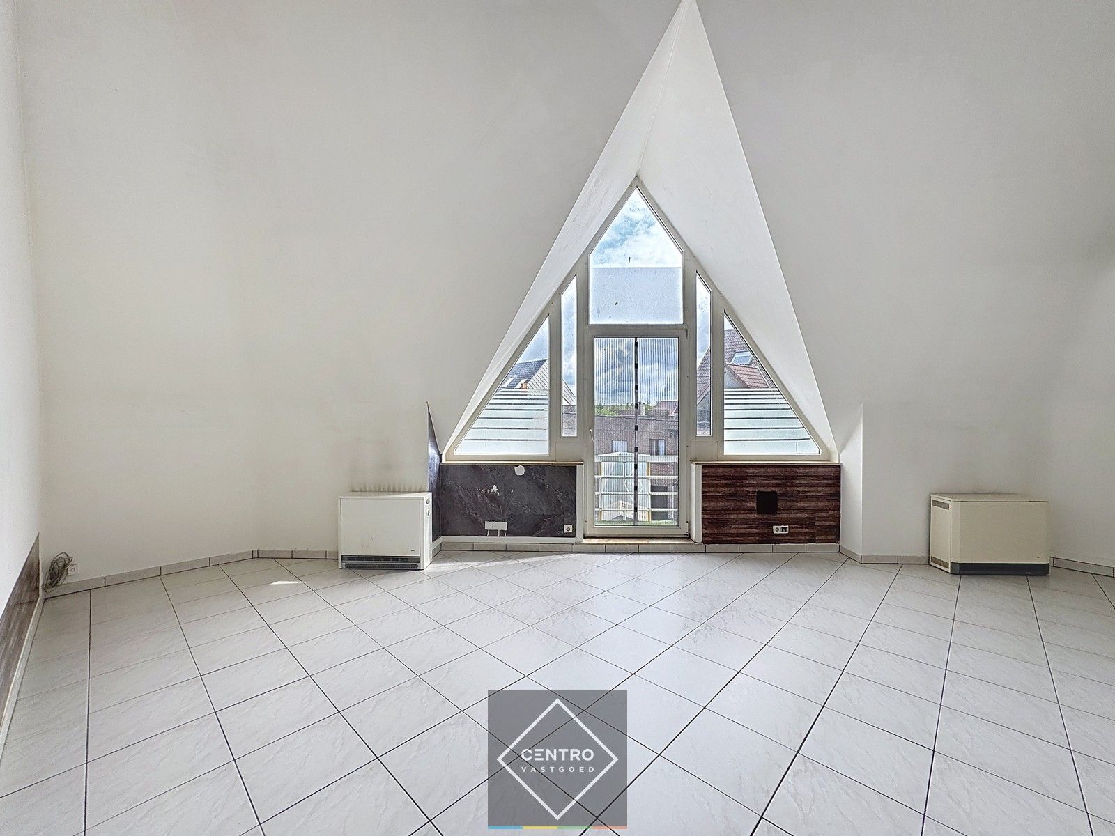 Ruim appartement met 3 slpks én garagebox te Maldegem! foto 4