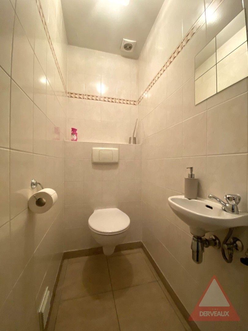 Roeselare – Gelijkvloers appartement met garage en directe toegang foto 11