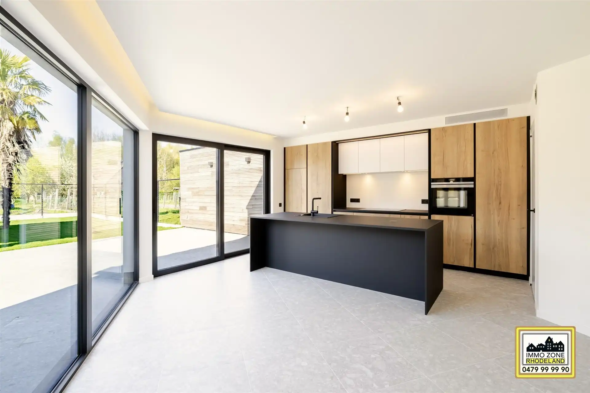 Uiterst luxueuze woning met 3 slpks, 2 bdks en mooie tuin foto 9