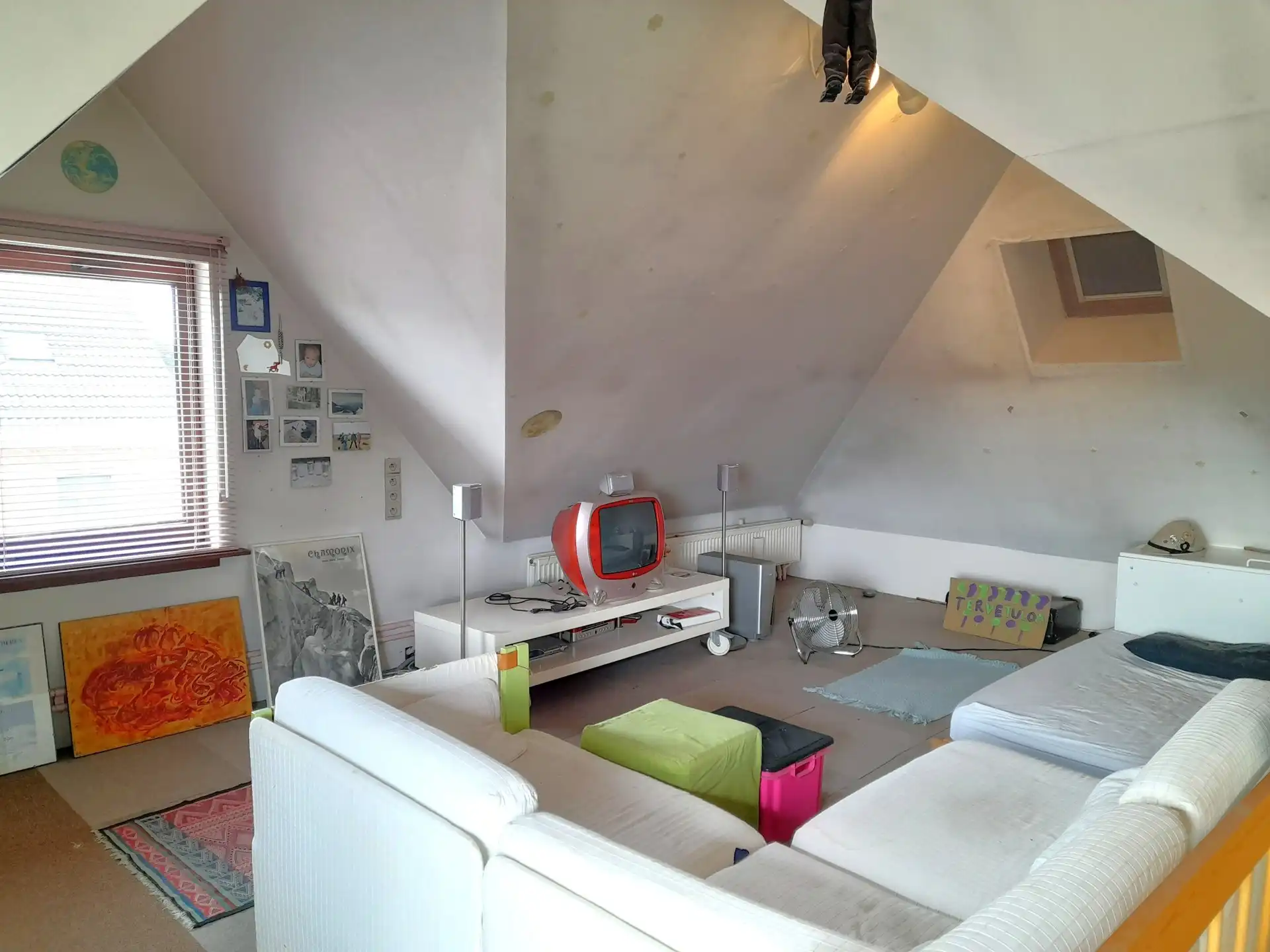 Handelspand met woonhuis en tuintje foto 20