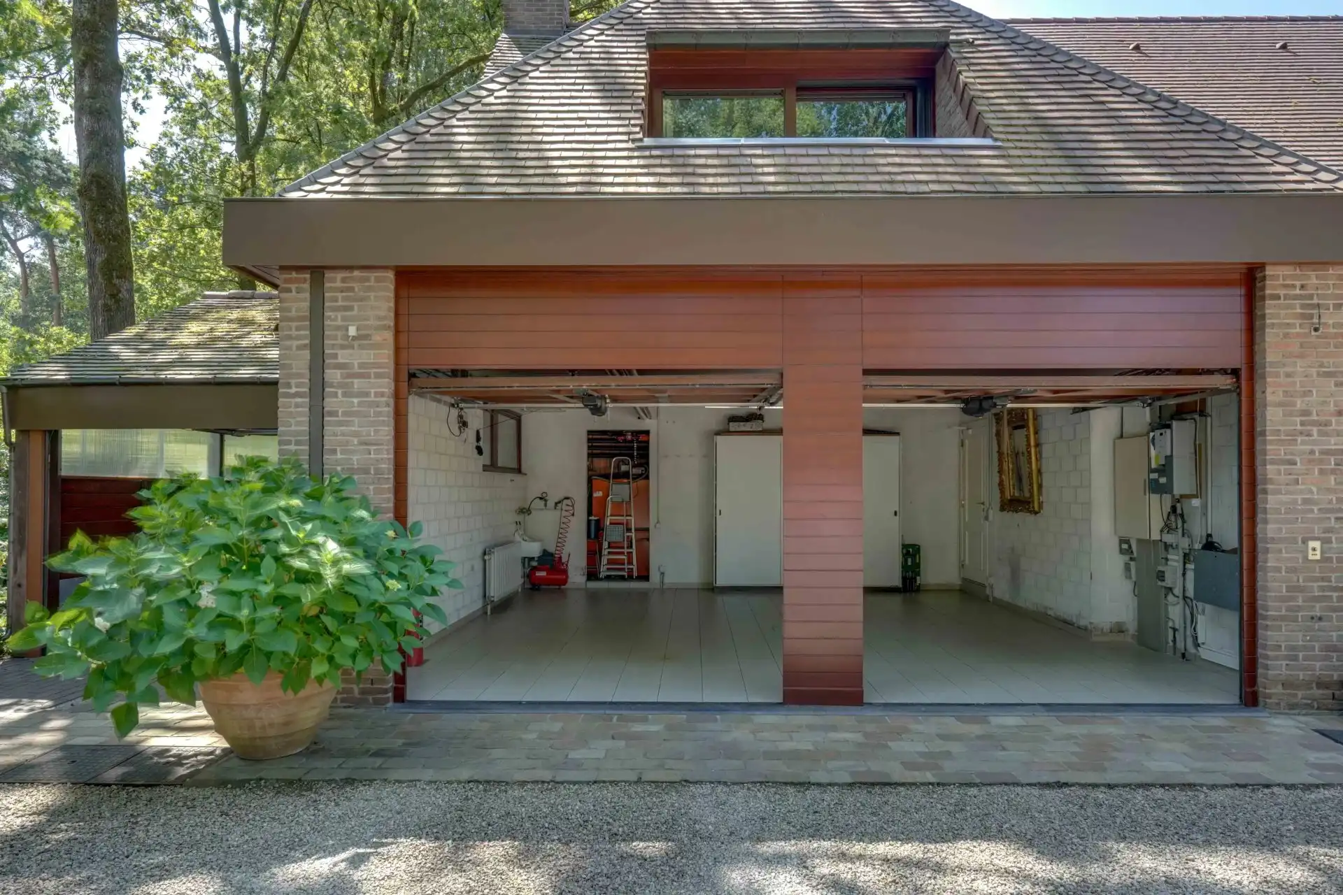 Exclusieve Residentiële Villa met Tijdloze Elegantie en Uitzonderlijk Wooncomfort foto 27
