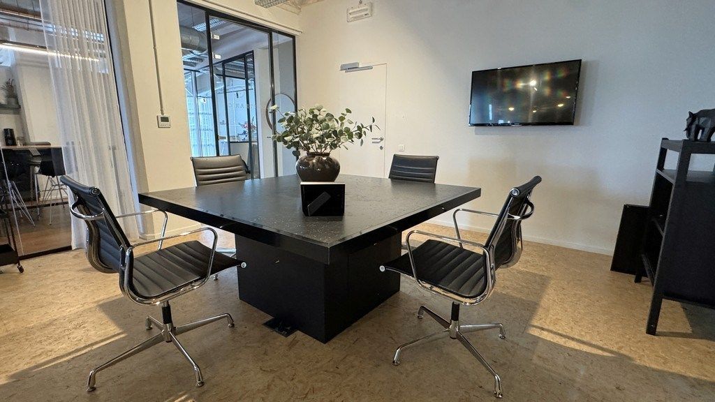 Hip loftkantoor te huur in Handelsdokcenter in Gent foto 10