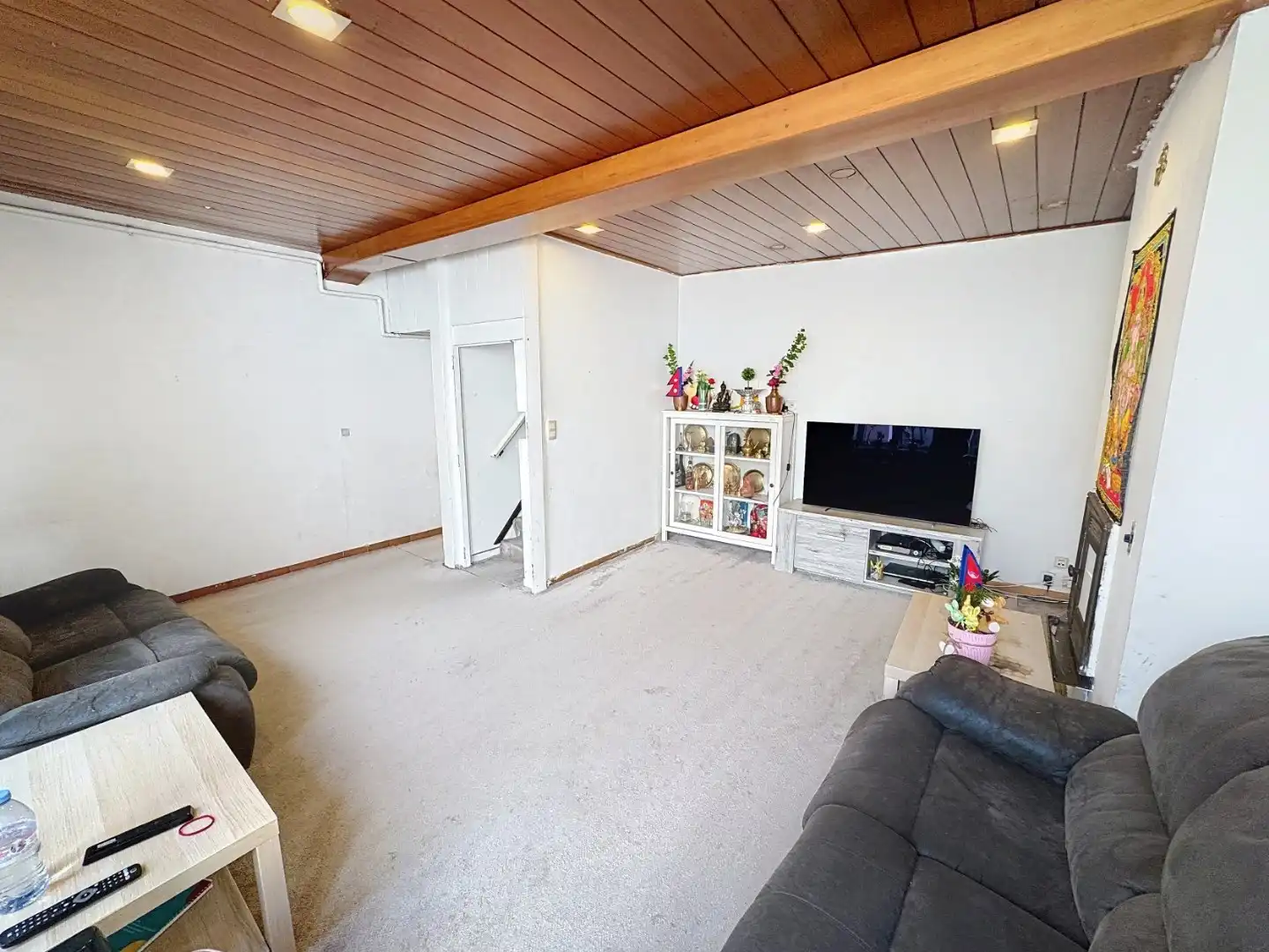 Ruime rijwoning met 4 slaapkamers in het historische Brugge foto 5