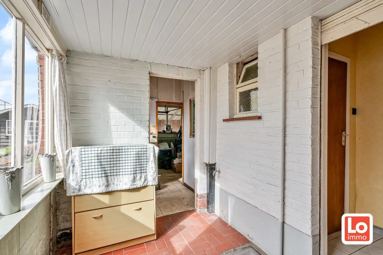 VERKOCHT! Charmante open te renoveren woning met garage en grote tuin op een goed bereikbare locatie tussen Lochristi en Oostakker! foto 13