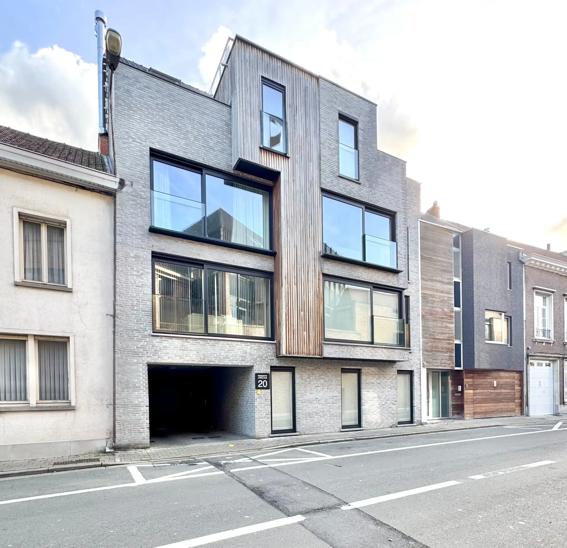 PENTHOUSE MET 2 TERASSEN & GROTE GARAGE foto 14