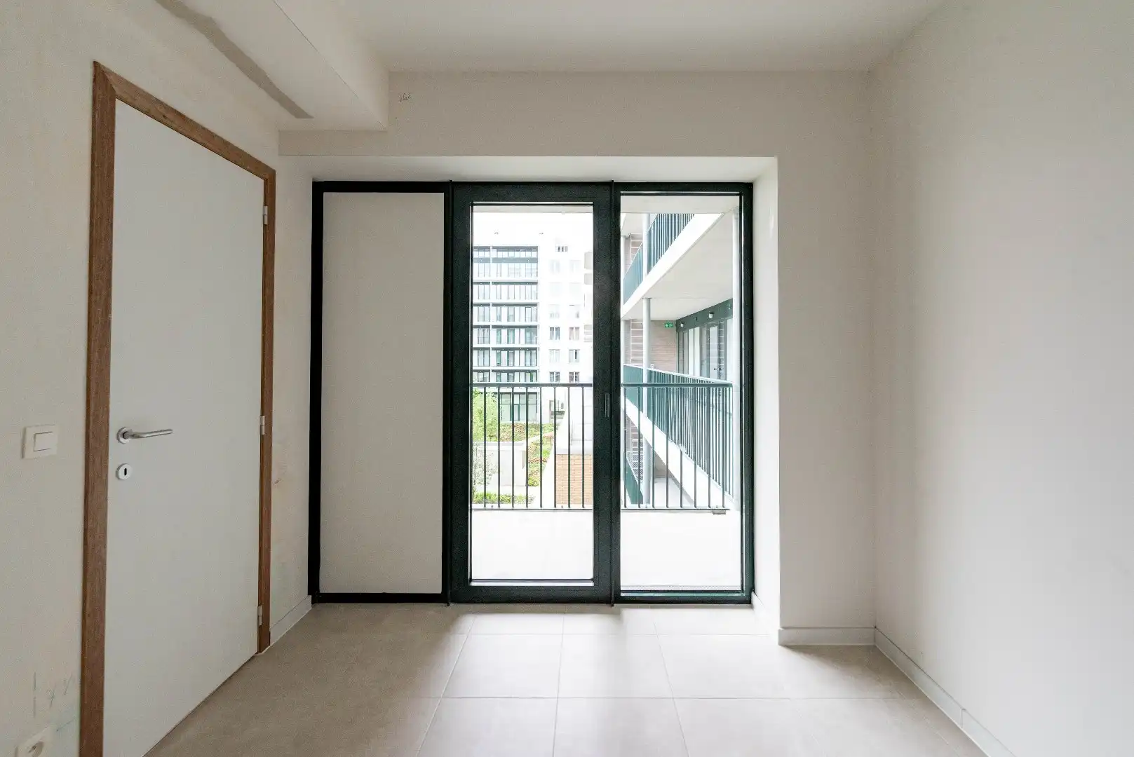 Prachtig nieuwbouw appartement met 2 slk en terras foto 9