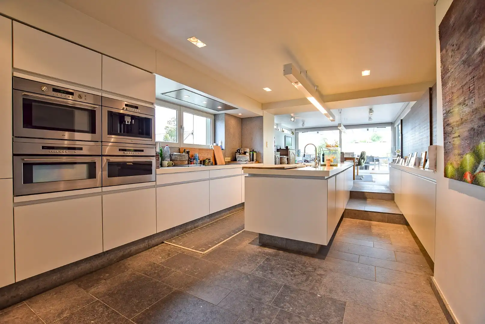 Goed gelegen polyvalent eigendom te Oostduinkerke op 749m². foto 10