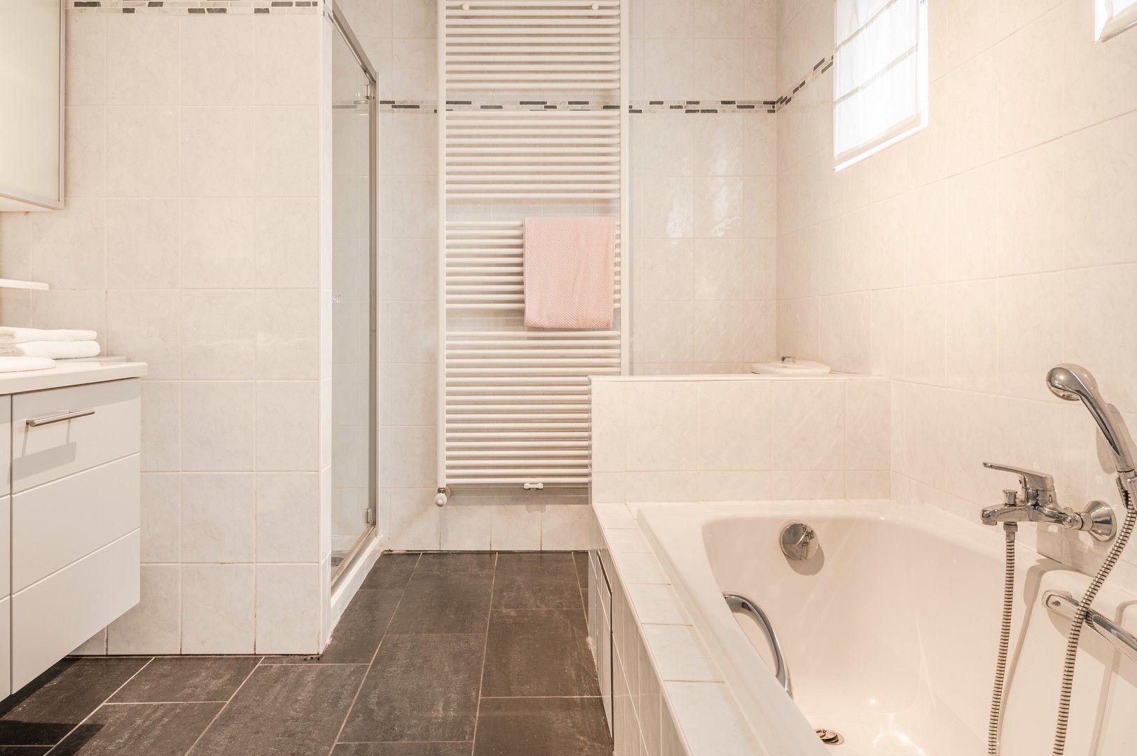 Ruime instapklare woning met garage foto 11