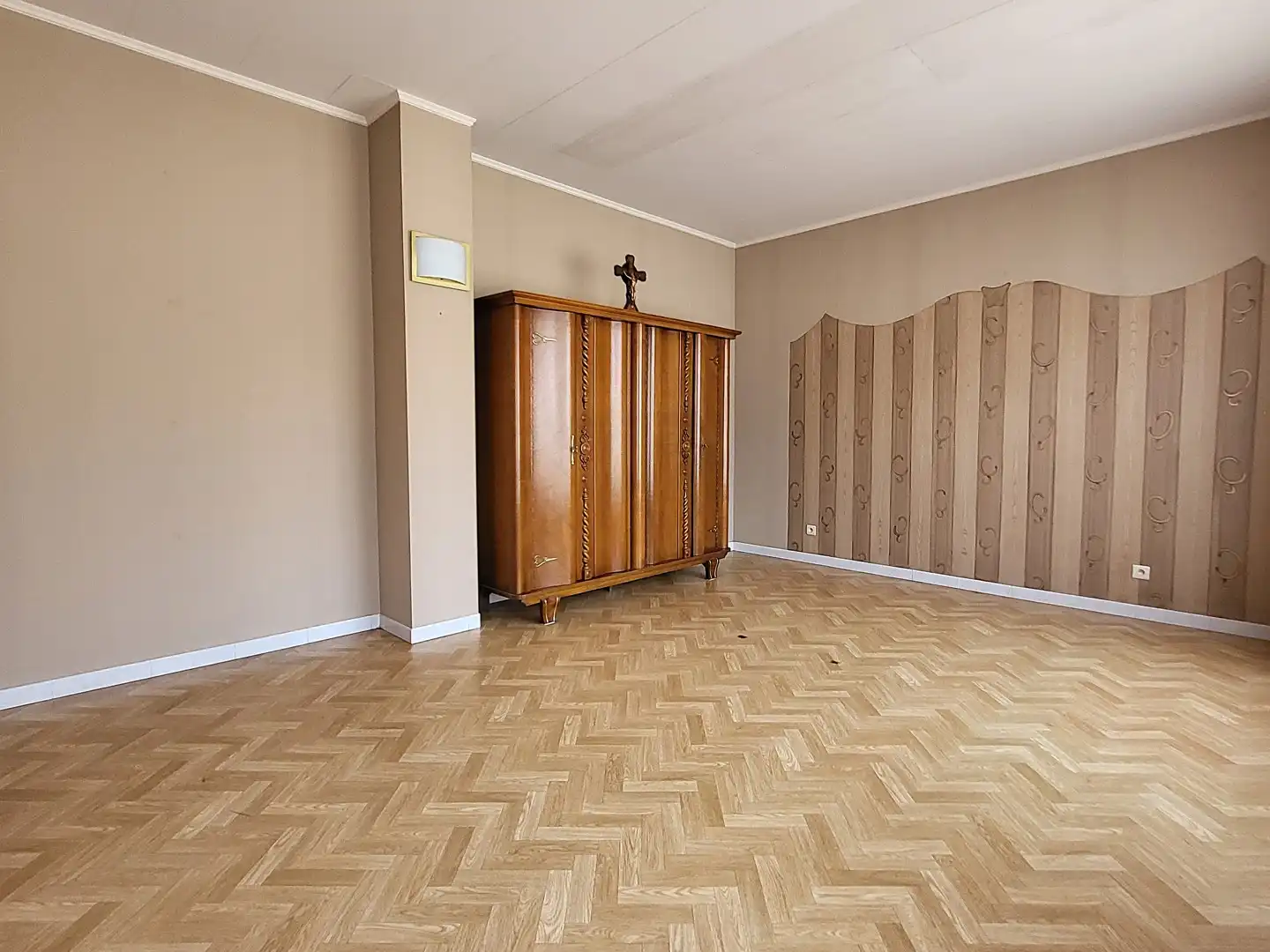 Karaktervolle eigendom met uitzonderlijk potentieel, paardenstal en 2 ruime garages op 2.550 m², met 248 m² bewoonbare oppervlakte. foto 21