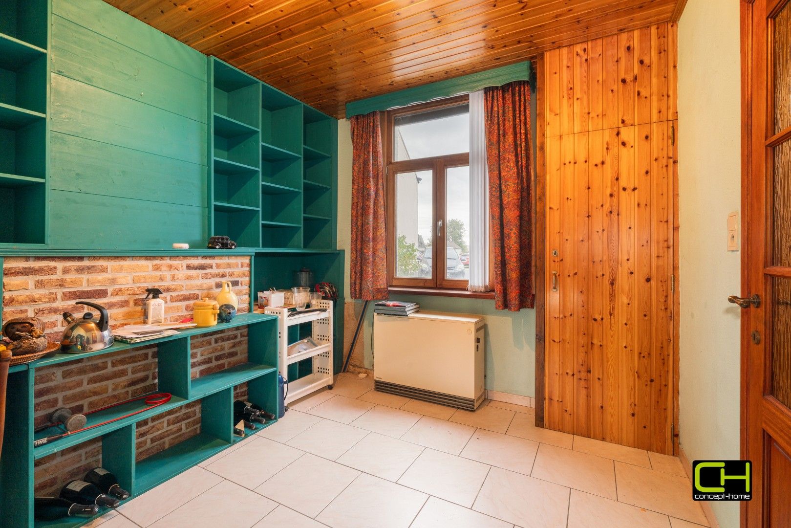 Te renoveren woning met ruime tuin te koop in Lievegem foto 10