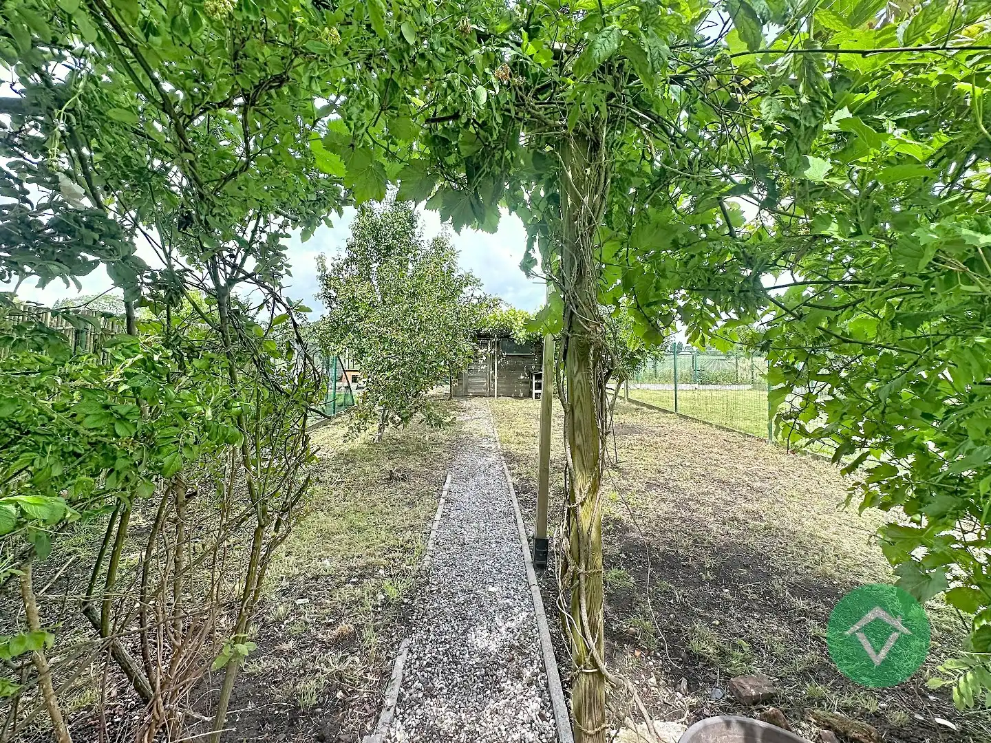 Recente gezinswoning met 3 slaapkamers, garage en landelijk uitzicht te huur in Eernegem foto 18