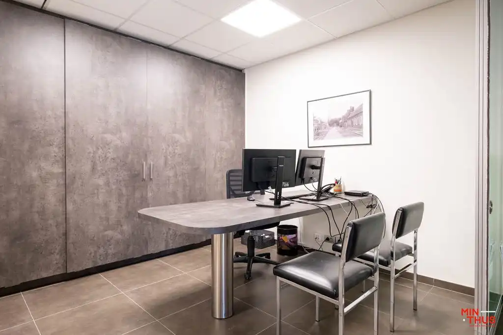 Goed gelegen handelspand in centrum Zonnebeke foto 9