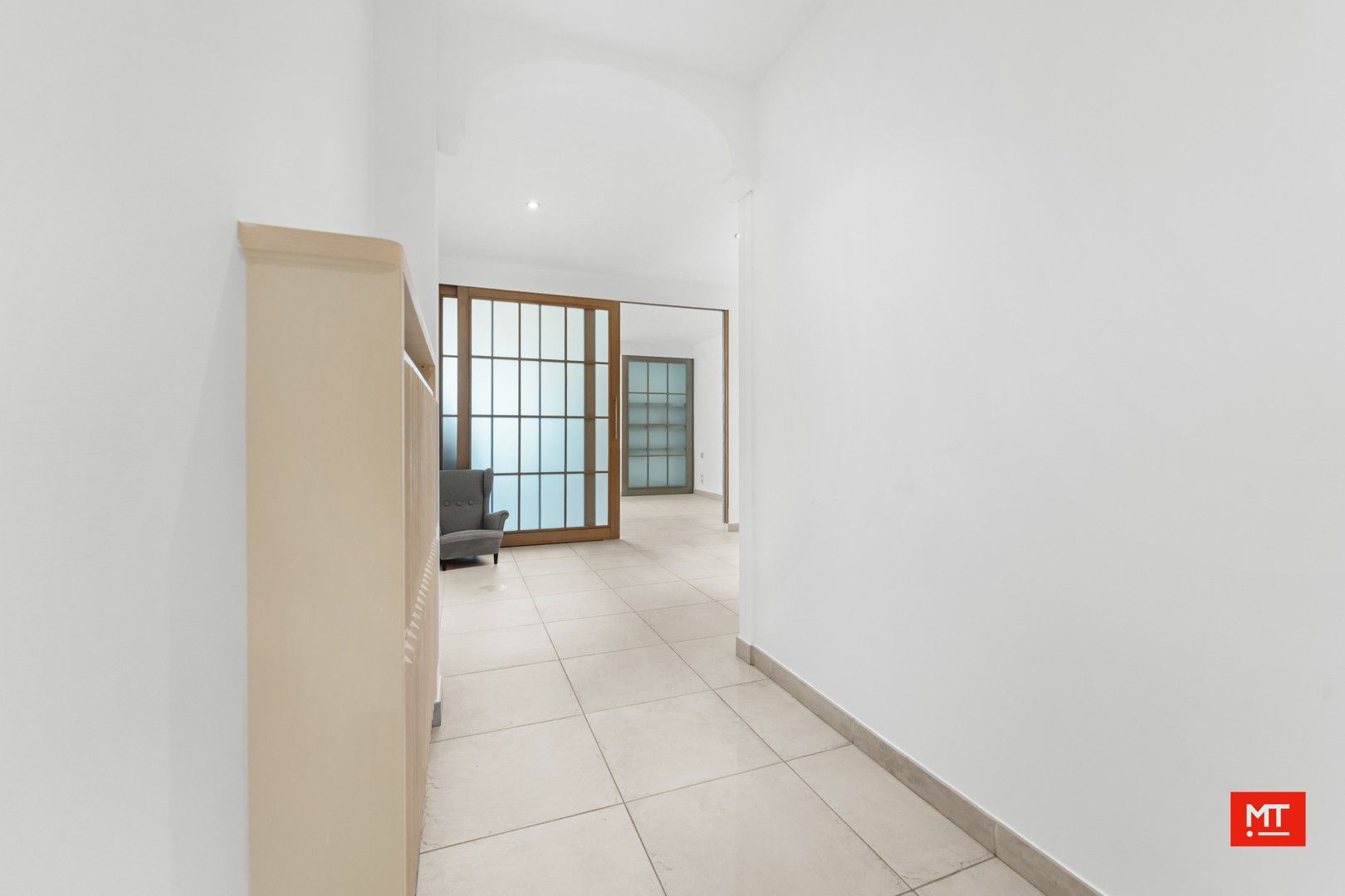 Gelijkvloerse woning met Zuid-Westgerichte tuin en opslagruimte van 130 m² foto 8