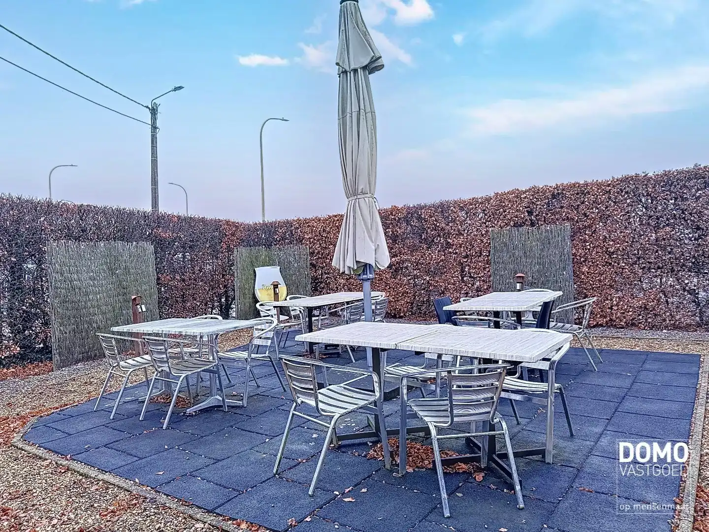 TE HUUR - GOED DRAAIEND RESTAURANT MET FRITUURZAAK EN WOONST foto 28
