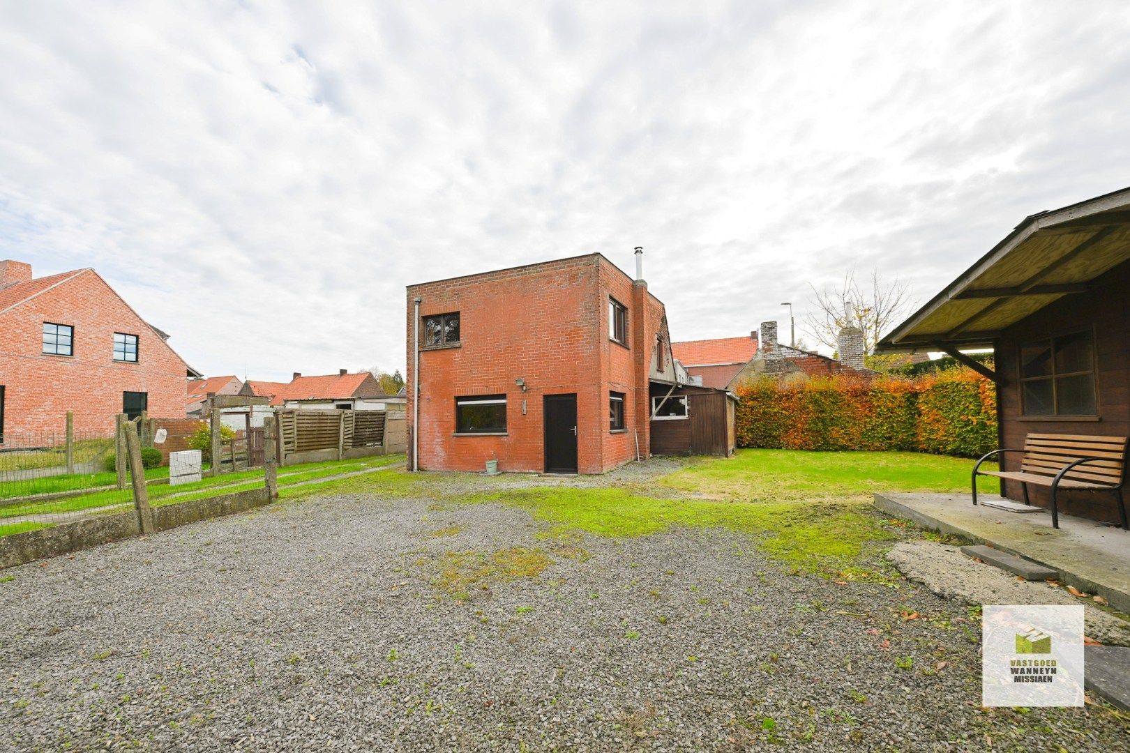 Bouwgrond met te slopen woning op 620m2 op centrale en rustige ligging te Ruddervoorde  foto 2