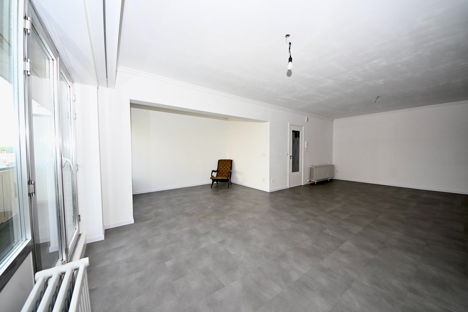 Instapklaar appartement met 2 slaapkamers en garage. foto 6