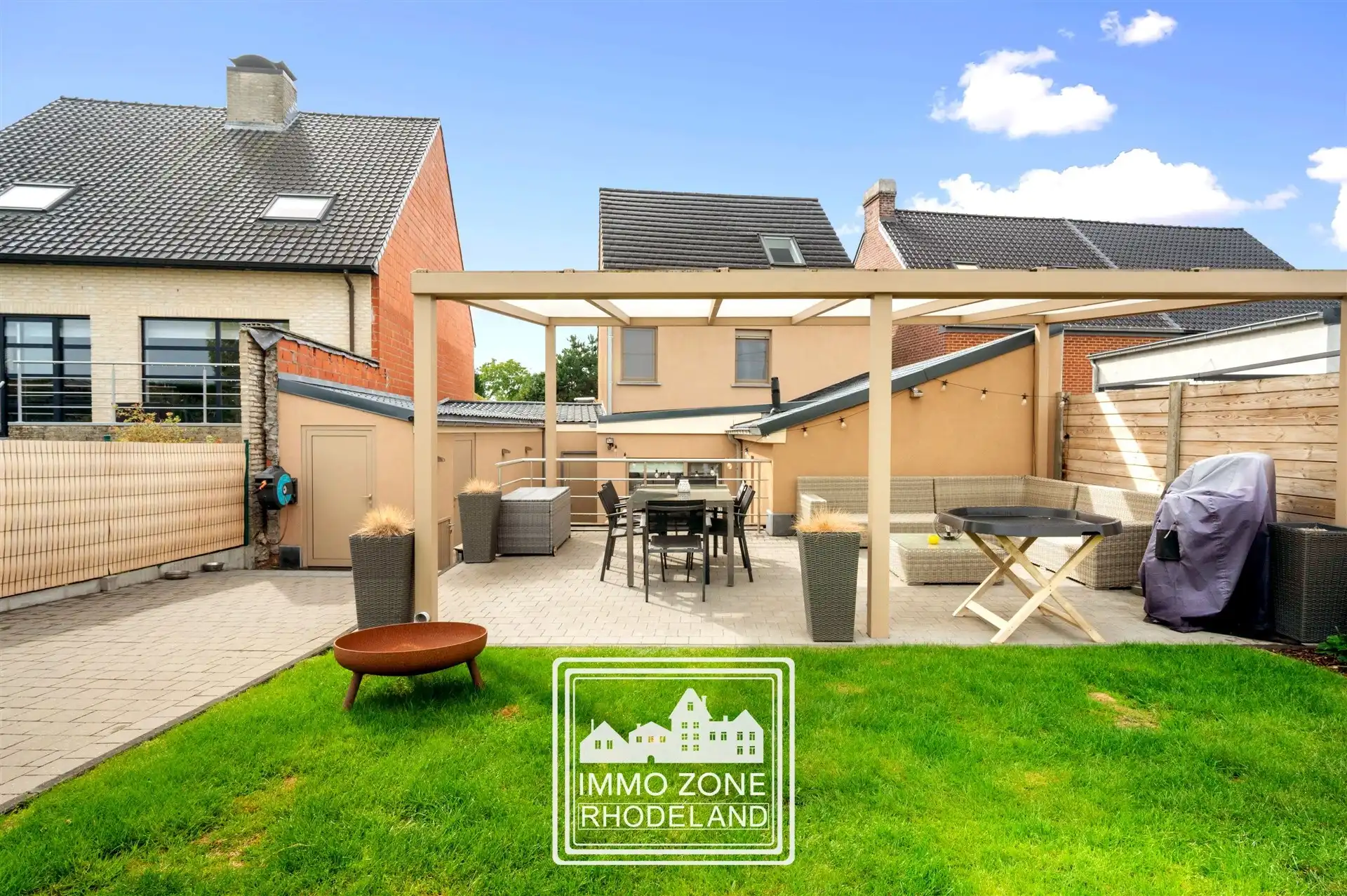 Knappe instapklare woning met 3 slpks, garage en mooie tuin  foto 25