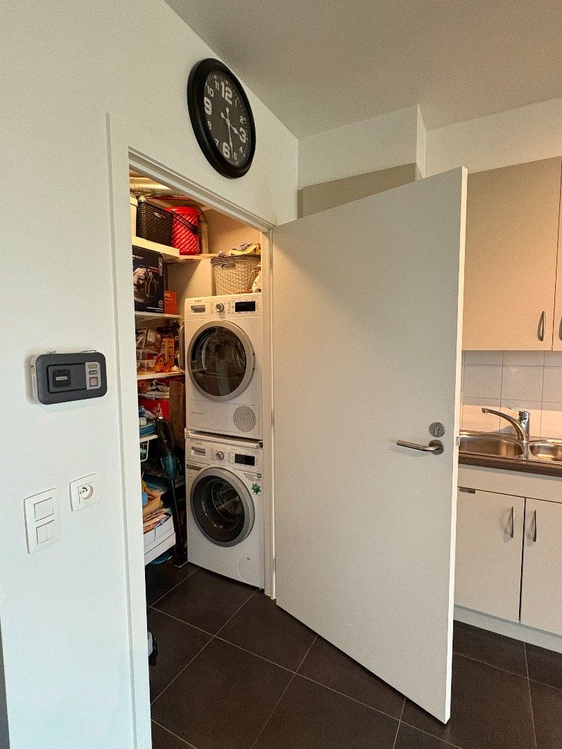 Tweeslaapkamer appartement met uitzonder terras en verzicht. foto 9