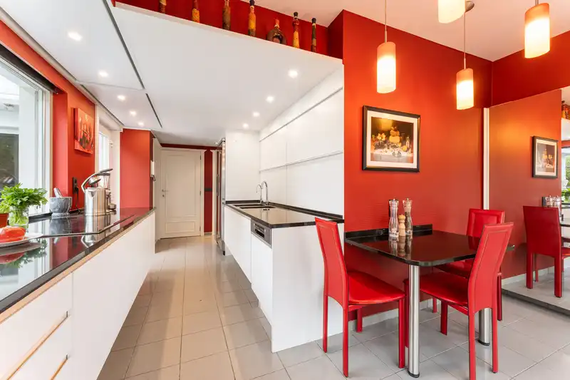 Roeselare - Stadsrand : charmante instapklare open bebouwing met prachtige tuin en ruim wooncomfort (3 slpks) 715 m² foto 8