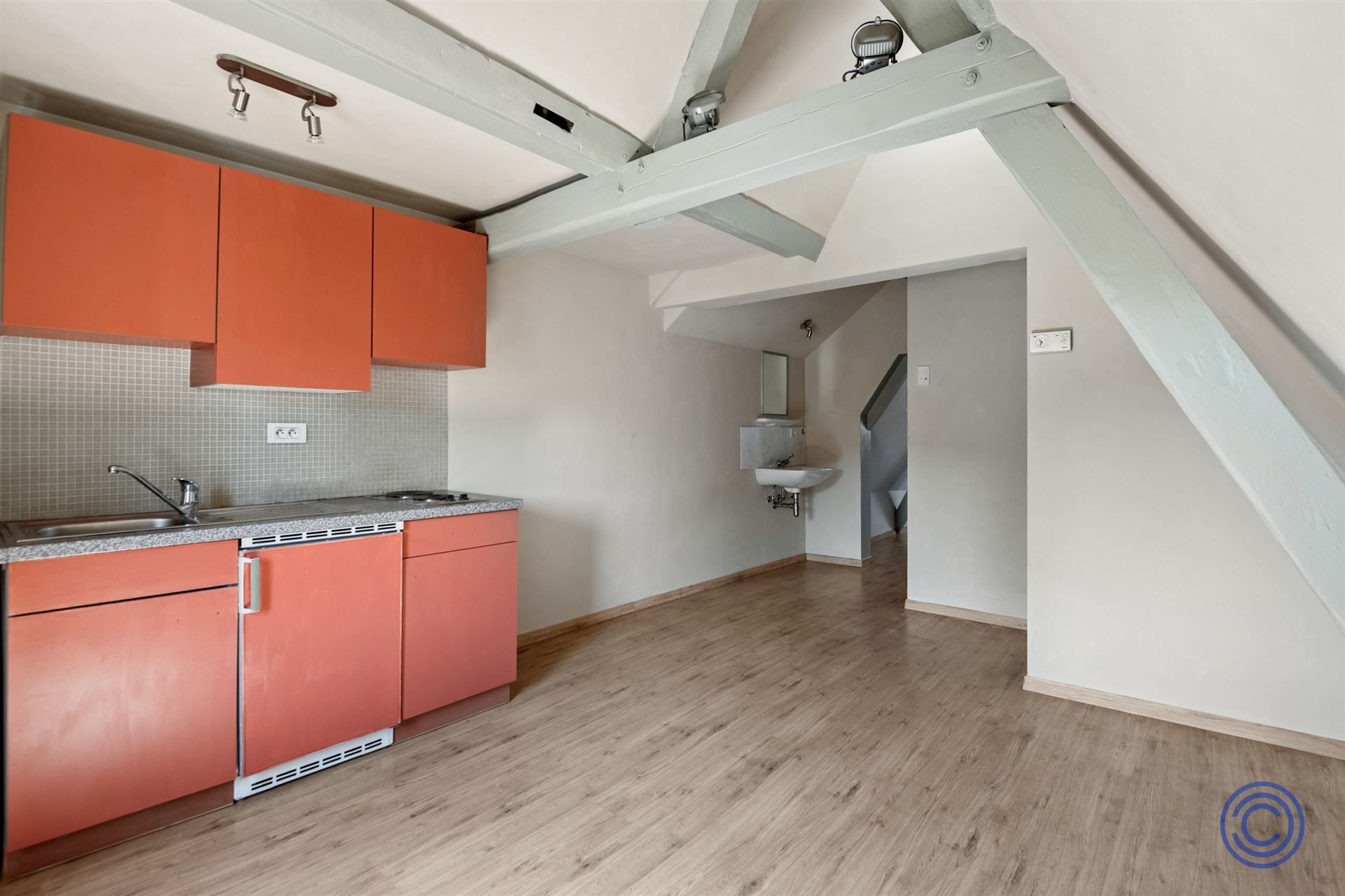 Cozy studio met uniek uitzicht, middenin de stad! foto 4