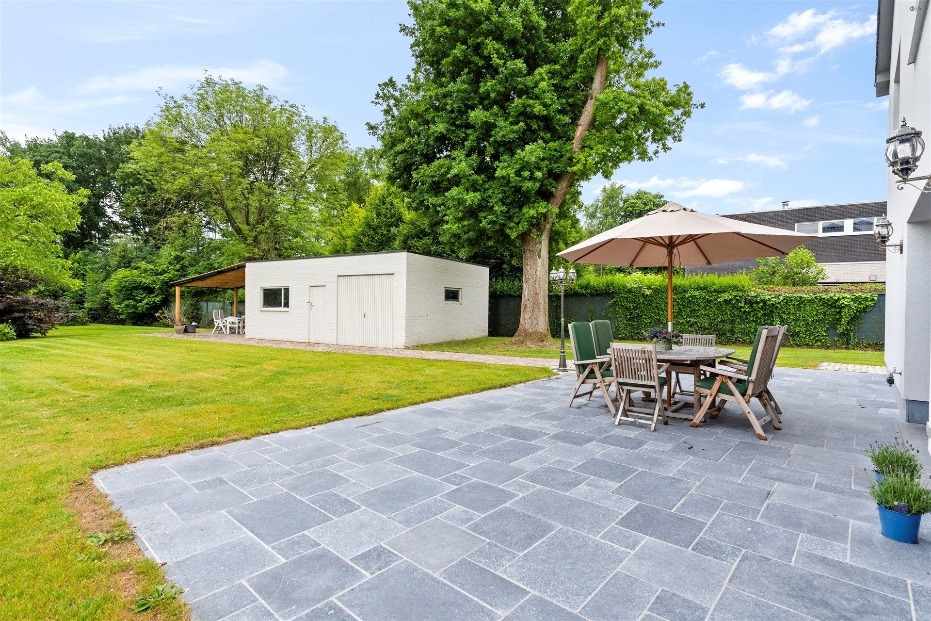 Open bebouwing met 5 slaapkamers op 2.561m² grond foto 28
