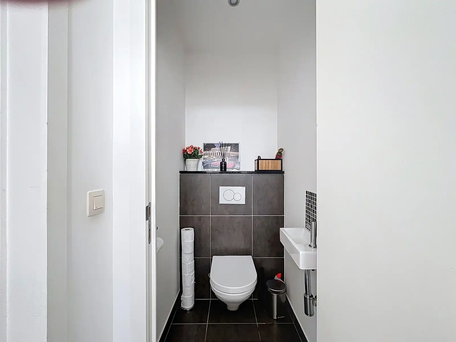 Rustig gelegen woning met 3 SLPK én Terras! foto 9