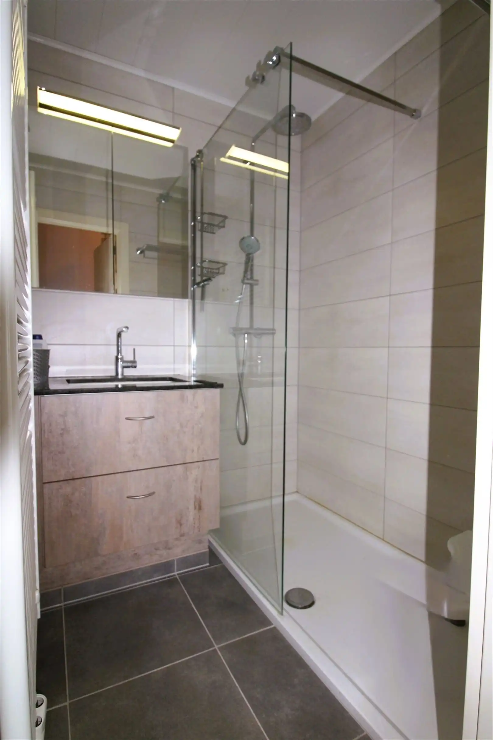 Gezellig 2-slpk appartement in Kortrijk foto 5