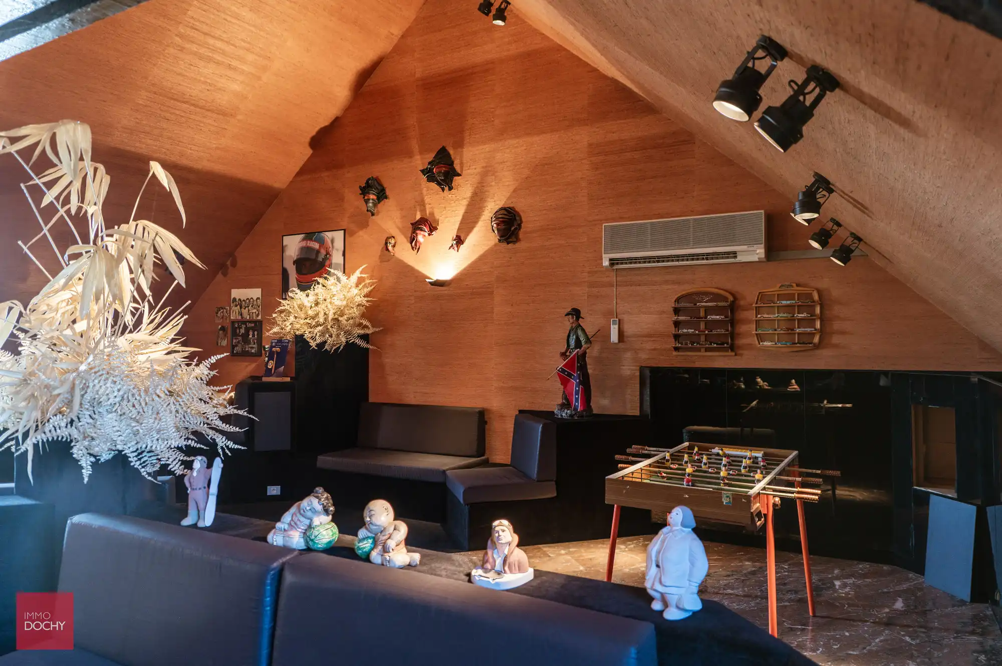 Zeer goed onderhouden ruime villa op 5.328m² foto 12