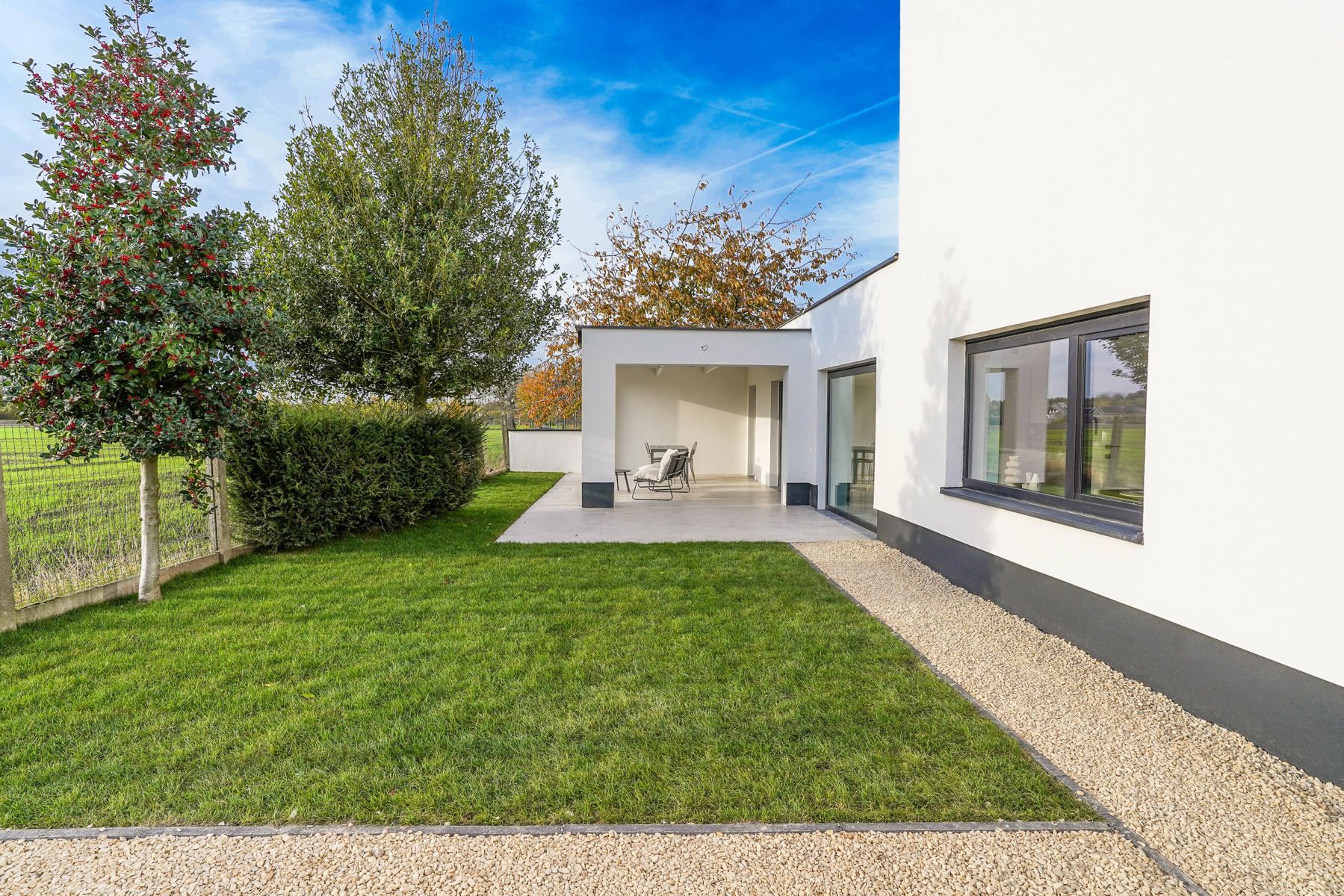 Fantastisch gelegen, compleet gerenoveerde half open bebouwing te Londerzeel foto 25