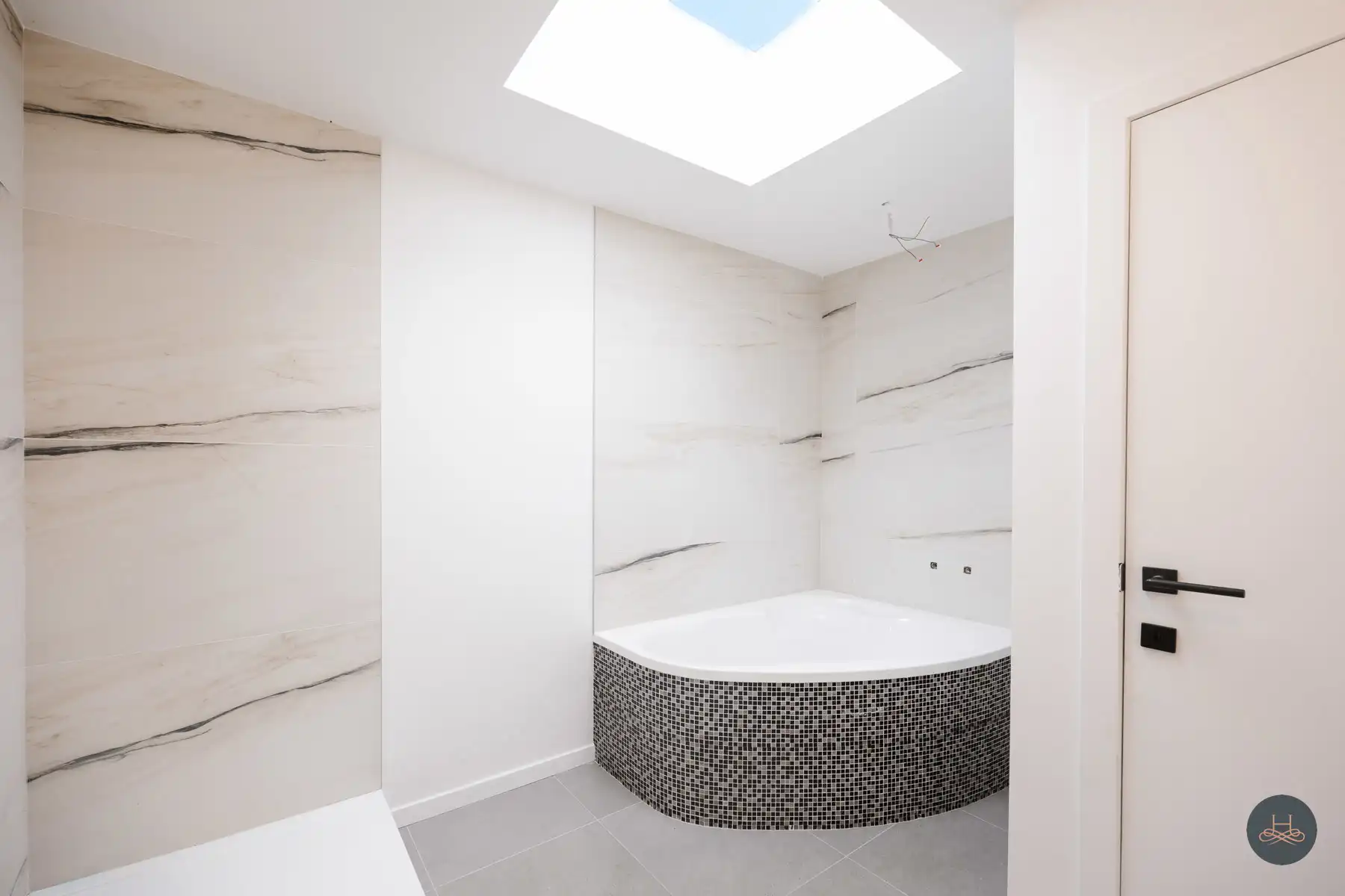 Vernieuwbouwvilla met praktijkruimte in rustige buurt foto 28